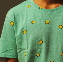 Lade das Bild in den Galerie-Viewer, Zitronen shirt unisex